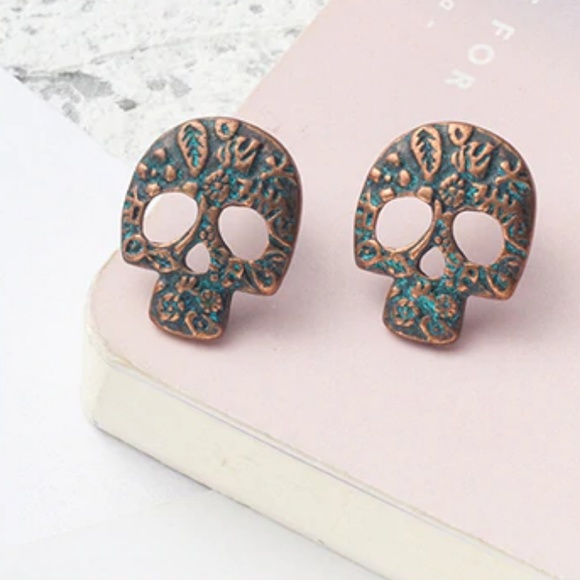Jewelry - 3/$30🖤 Turquoise & Gold Skull Stud Earrings